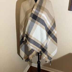 Banana Republic Plaid Tan and Gray Shawl with tags